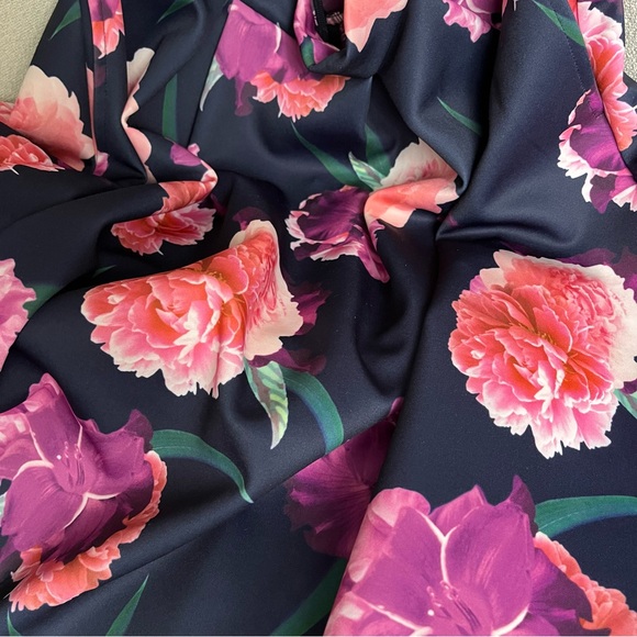 Floral knee-length full floral skirt - Picture 6 of 7